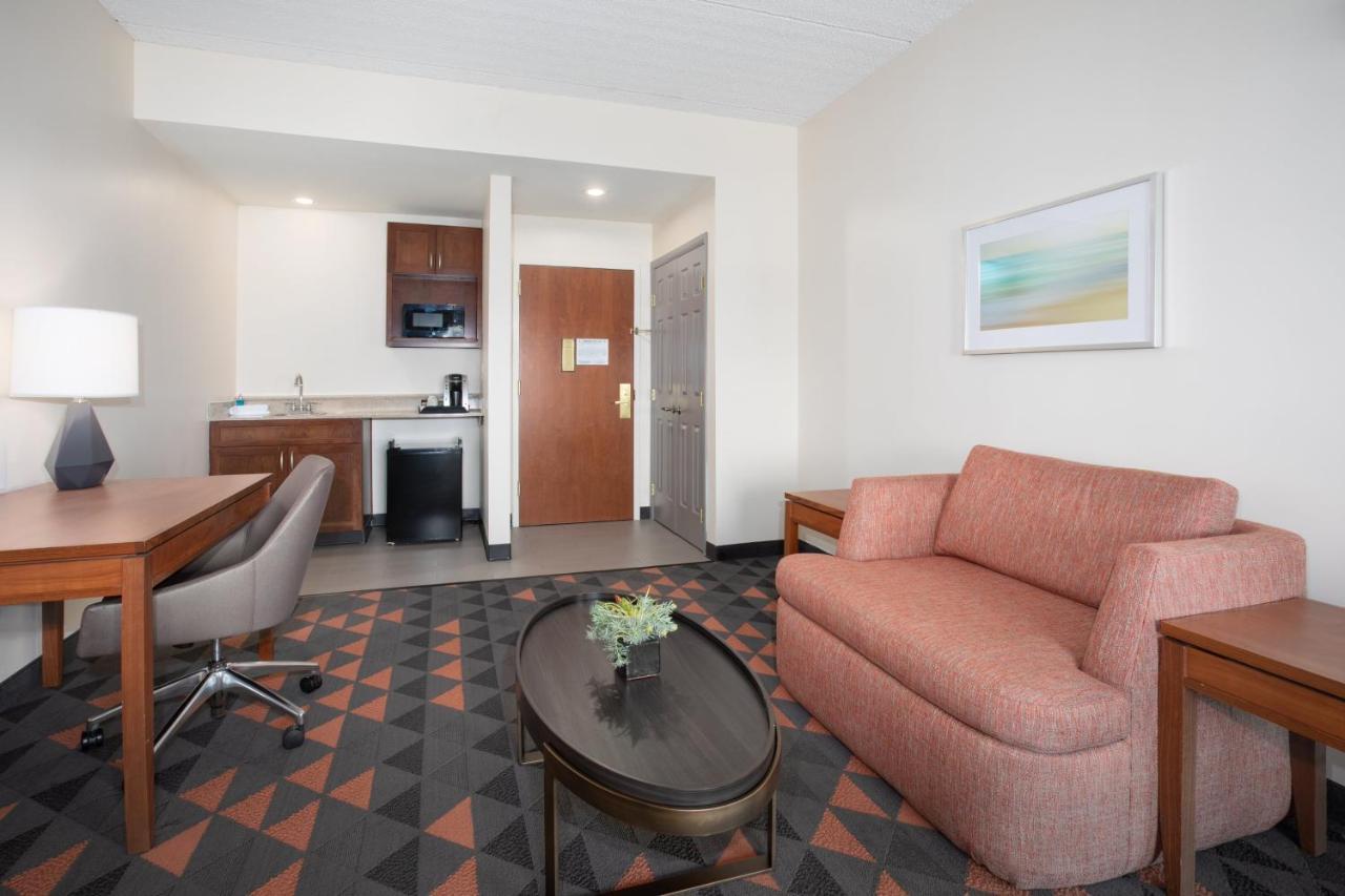 Holiday Inn & Suites Goodyear - West Phoenix Area By Ihg Екстер'єр фото