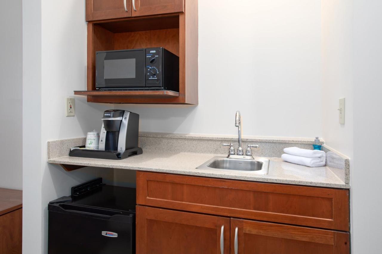 Holiday Inn & Suites Goodyear - West Phoenix Area By Ihg Екстер'єр фото