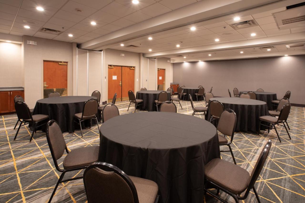 Holiday Inn & Suites Goodyear - West Phoenix Area By Ihg Екстер'єр фото