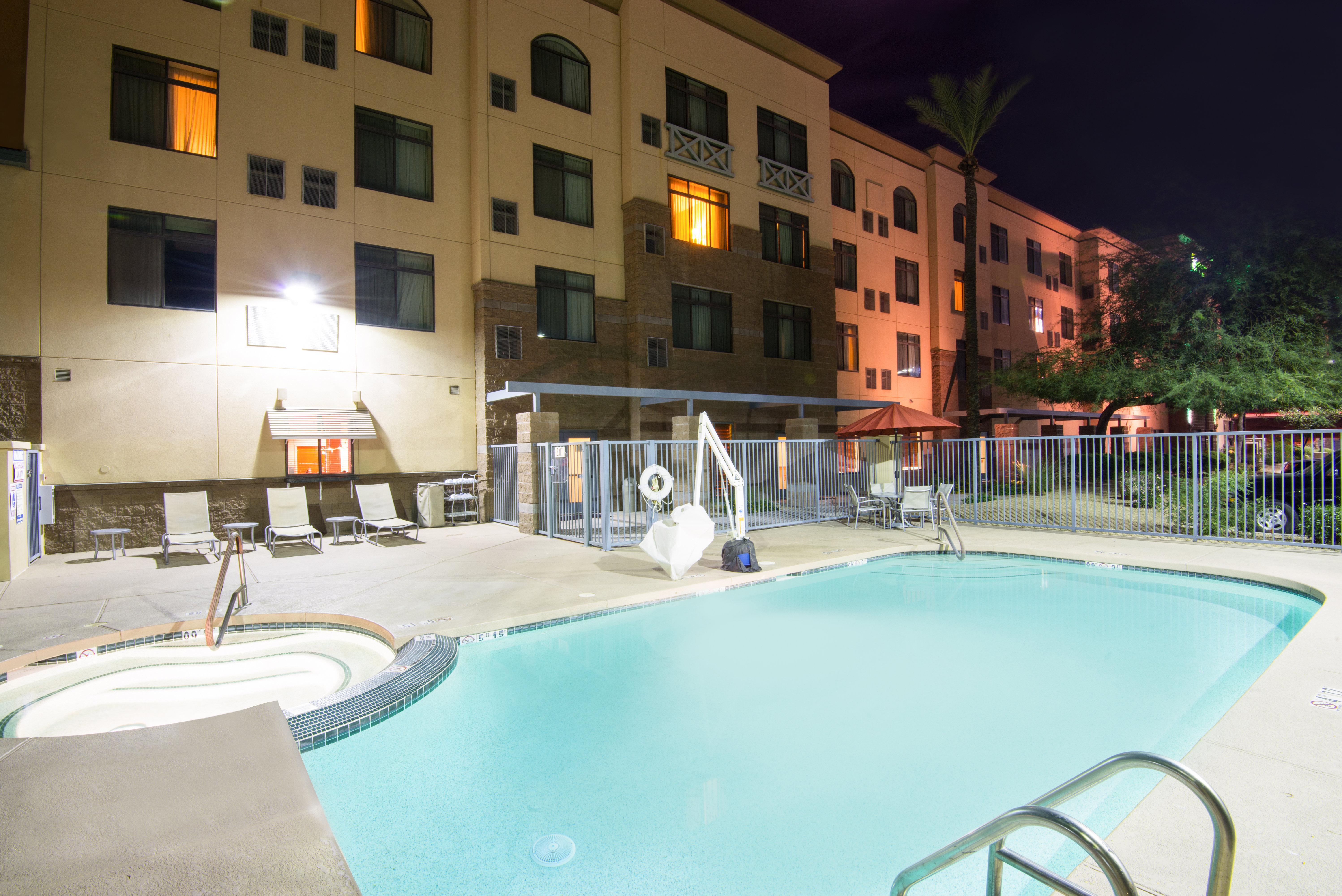 Holiday Inn & Suites Goodyear - West Phoenix Area By Ihg Екстер'єр фото