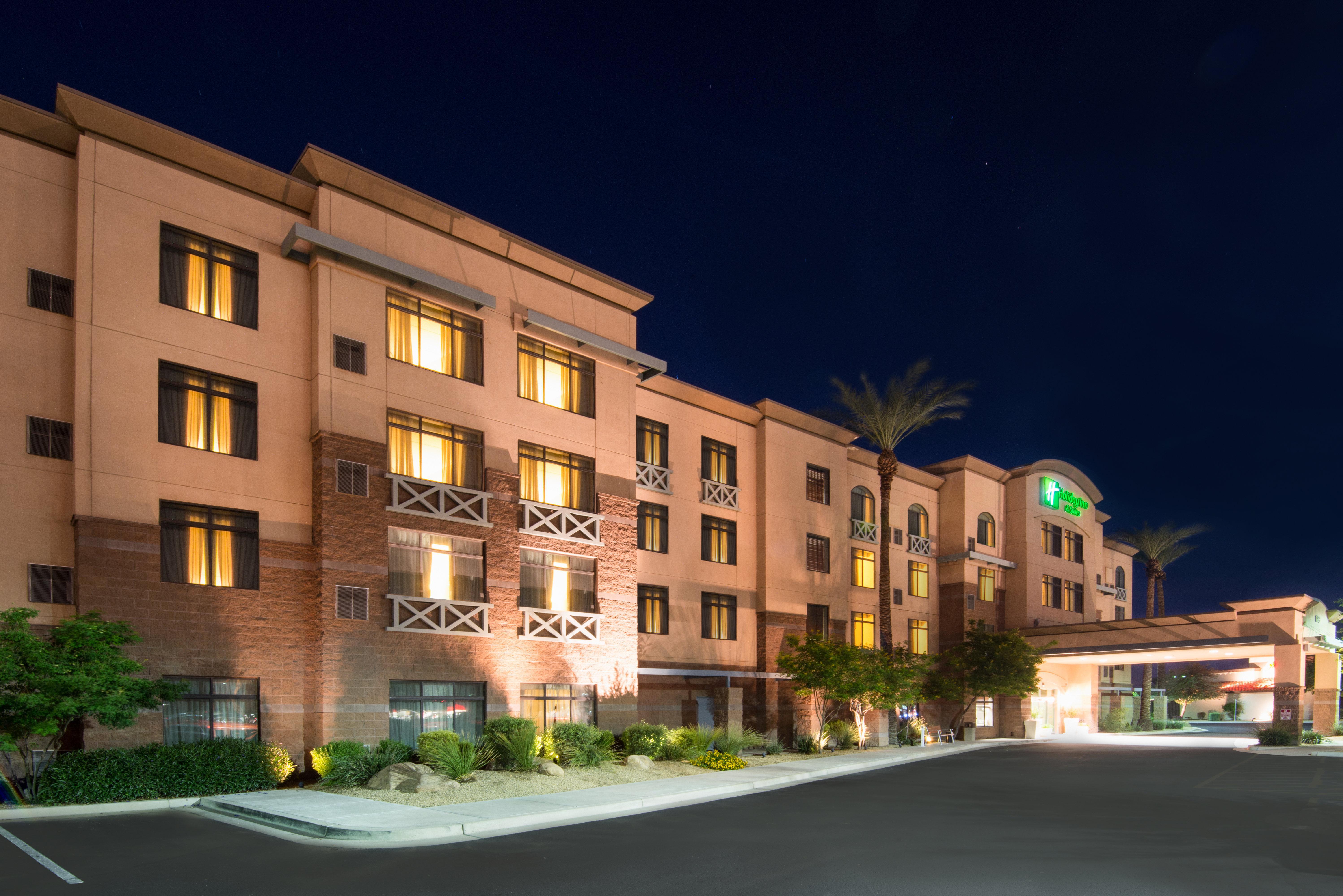 Holiday Inn & Suites Goodyear - West Phoenix Area By Ihg Екстер'єр фото