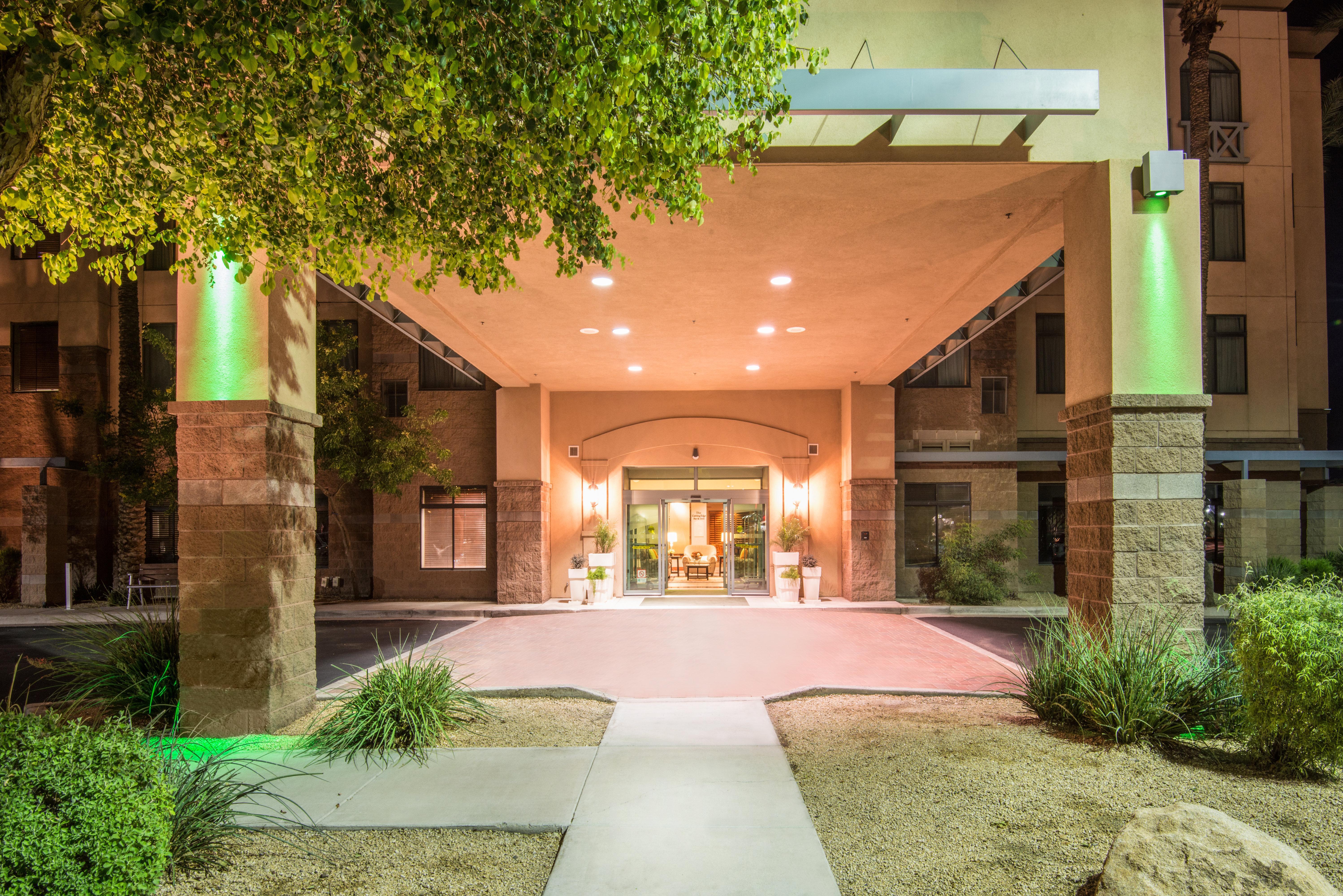 Holiday Inn & Suites Goodyear - West Phoenix Area By Ihg Екстер'єр фото