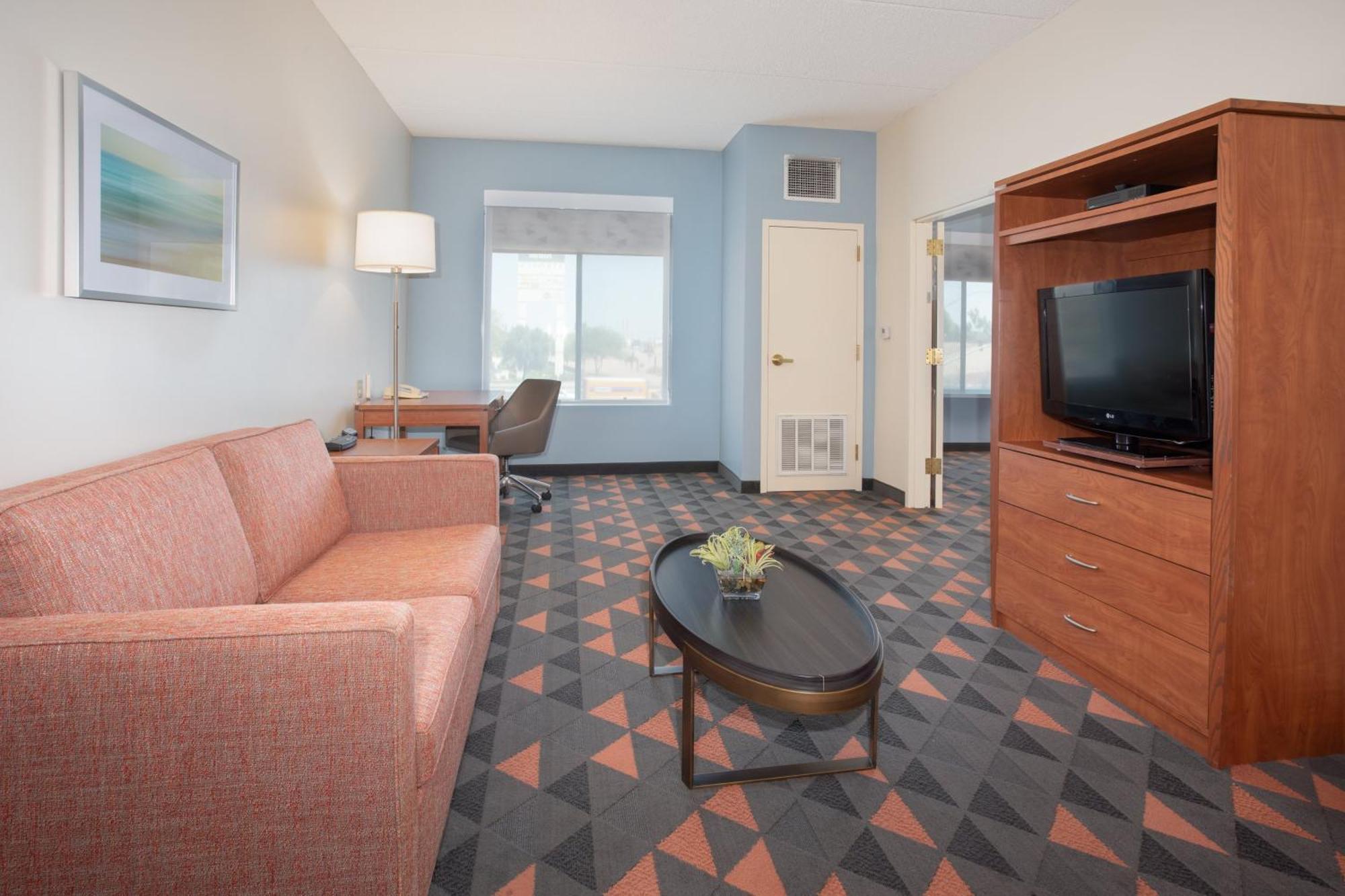 Holiday Inn & Suites Goodyear - West Phoenix Area By Ihg Екстер'єр фото